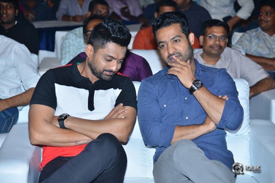 Naa-Nuvve-Pre-Release-Function-Photos